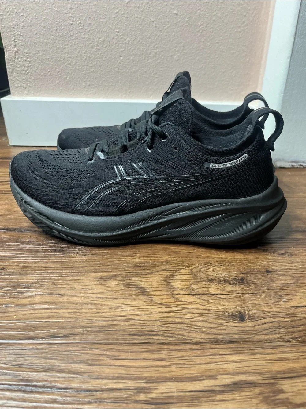 ASICS Gel Nimbus 26 Running Shoes Black White Size 9.5 Women's - Picture 7 of 9